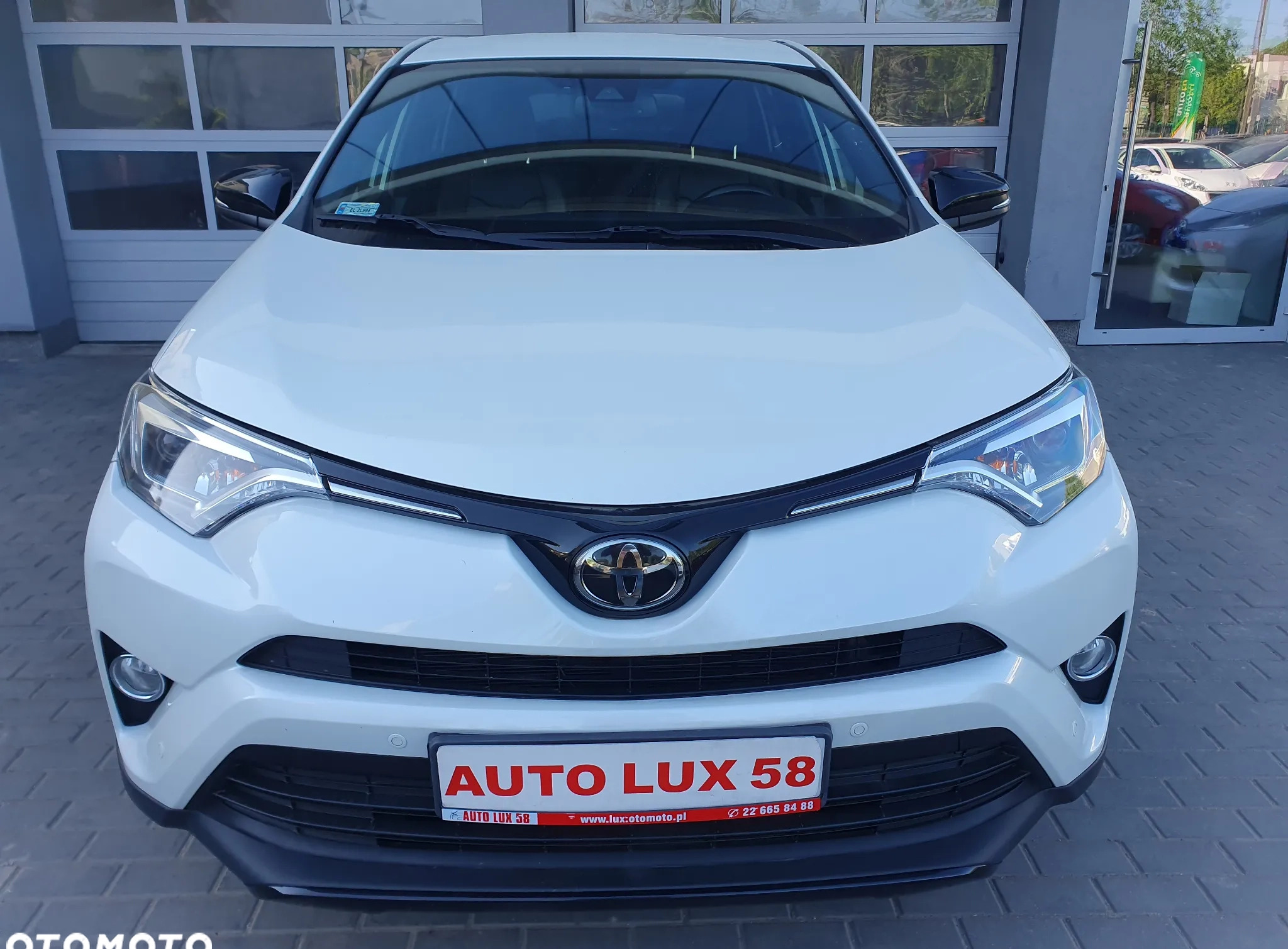 Toyota RAV4 cena 108900 przebieg: 88443, rok produkcji 2018 z Warszawa małe 631